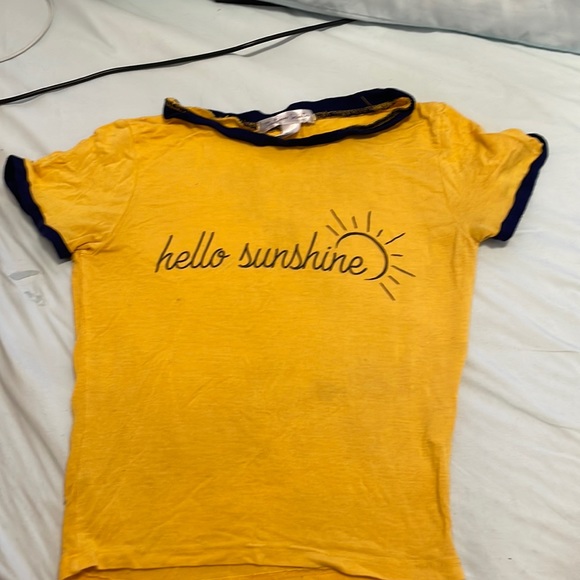 Yellow navy coloured cropped top size small - Picture 1 of 2